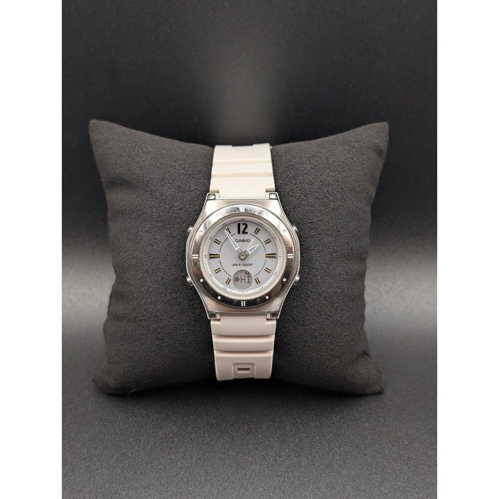 Vintage Casio Wave Ceptor Tough Solar White Resin Watch, Ana-Digi Dial